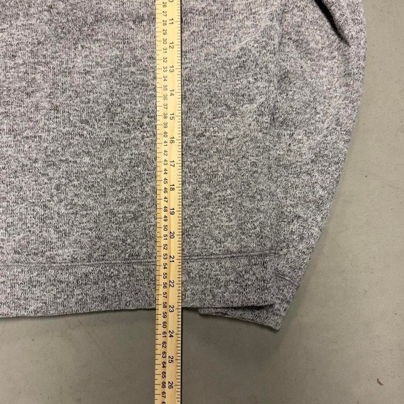 Vintage Y2K American Eagle Women's Aztec Zip Up Hoodie - Picture 5 of 6